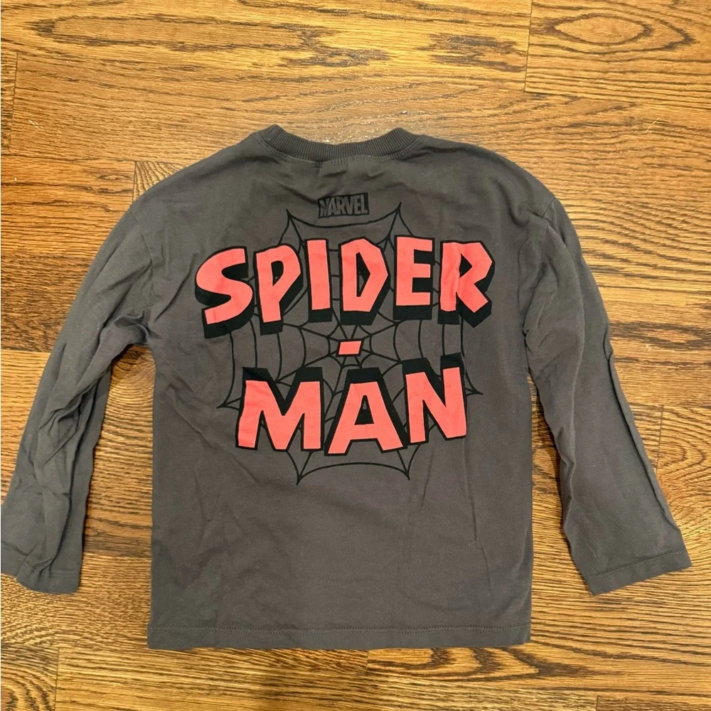 Zara Boys Spider-Man long sleeve tshirt in size 3-4 years excellent condition